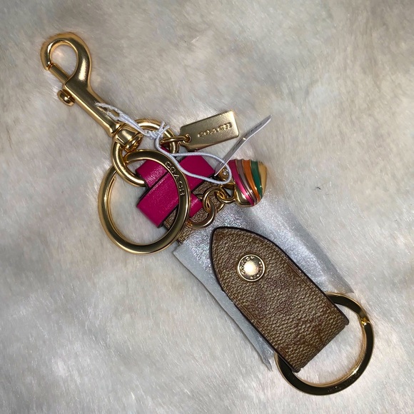 NEW! COACH Trigger Snap Bag Charm Double End Valet Key Ring Rainbow Heart NWT! - Picture 2 of 16